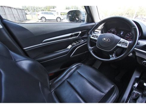 Used 2021 Kia Telluride LX FWD image 9