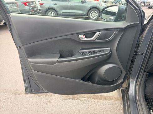 Certified 2022 Hyundai Kona SEL w/ Convenience Package AWD/4WD image 22