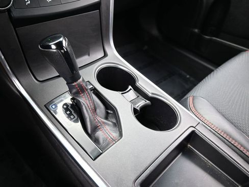 Used 2016 Toyota Camry SE image 24