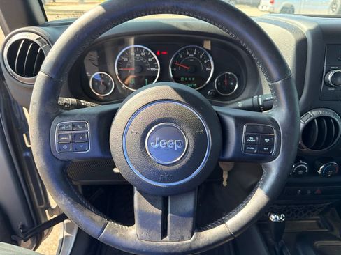 Used 2016 Jeep Wrangler Sport w/ Connectivity Group AWD/4WD image 24