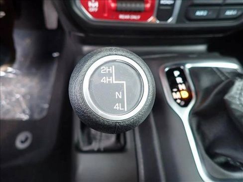 New 2025 Jeep Gladiator Sport AWD/4WD image 21