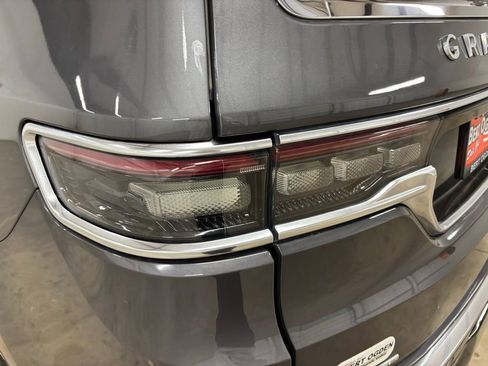 Used 2023 Jeep Grand Wagoneer Base w/ Flexible Seating Group image 7