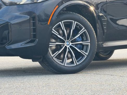 New 2026 BMW X5 M60i image 2