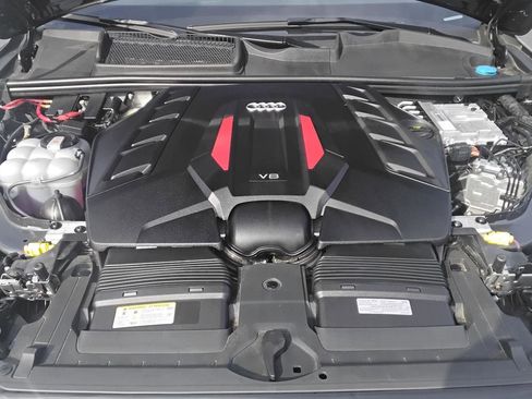 Certified 2025 Audi SQ7 Premium Plus w/ Executive Package image 14