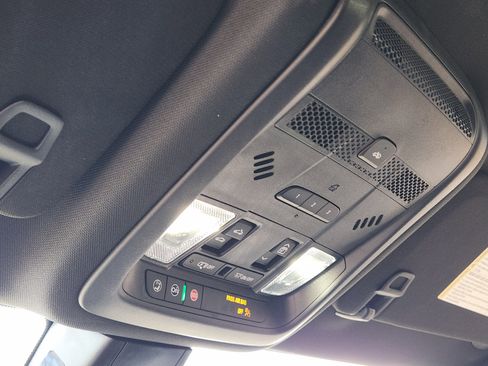 Used 2023 Cadillac XT6 Premium Luxury w/ Technology Package image 34