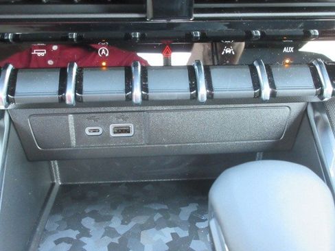 New 2026 GMC Canyon Elevation w/ Convenience Package RWD image 19