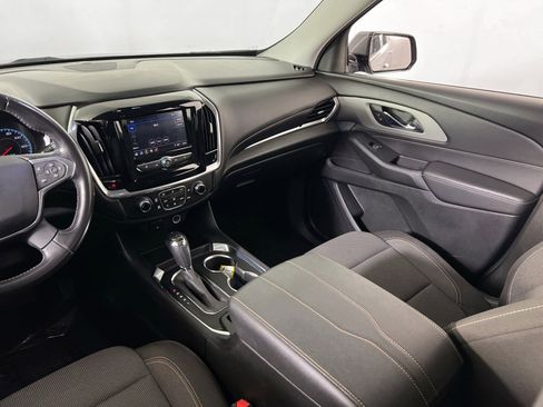 Used 2020 Chevrolet Traverse LT image 21