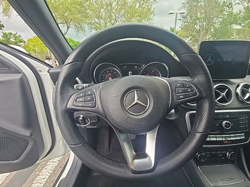 Used 2020 Mercedes-Benz GLA 250 GLA 250 image 15