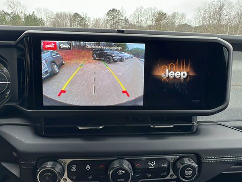 Used 2025 Jeep Wrangler Backcountry image 34