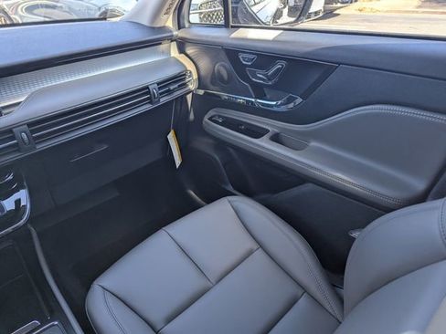 New 2026 Lincoln Corsair Premiere image 15