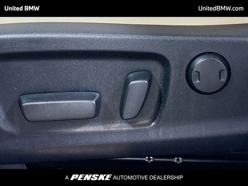 Used 2021 Lexus RX 350L Premium w/ Premium Package image 4