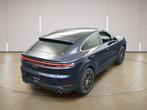 Certified 2026 Porsche Cayenne Coupe AWD/4WD image 34