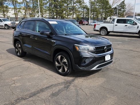 Used 2024 Volkswagen Taos SE AWD/4WD image 21