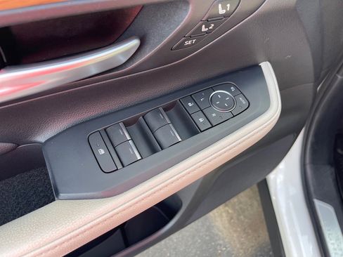 Used 2024 Toyota Grand Highlander Platinum image 8