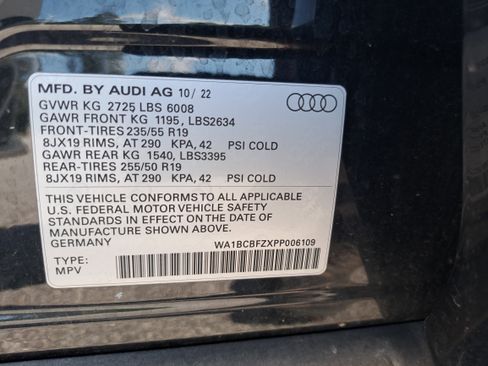 Used 2023 Audi Q4 e-tron Premium Plus w/ Premium Plus RWD image 32