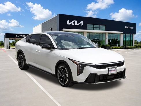 New 2026 Kia K4 EX w/ GT-Line Premium Package FWD image 3