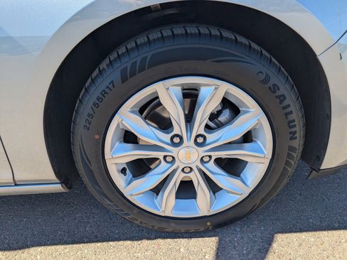 Certified 2024 Chevrolet Malibu LT image 9