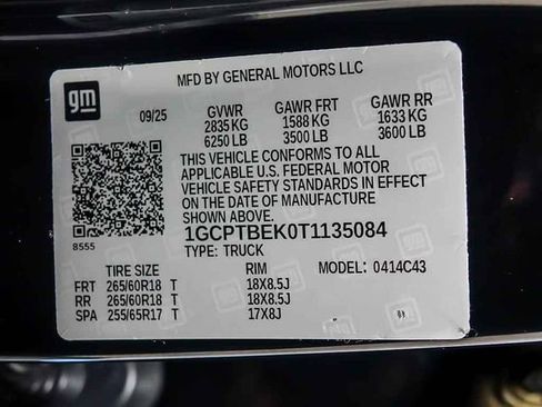 Used 2026 Chevrolet Colorado W/T w/ WT Custom Package AWD/4WD image 32