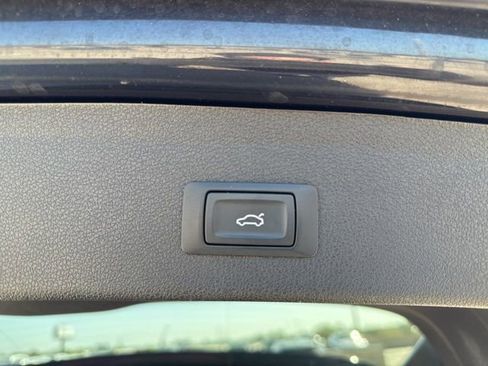 Used 2017 Audi Q5 2.0T Premium image 10