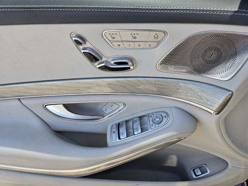 Used 2015 Mercedes-Benz S 550 Sedan image 15