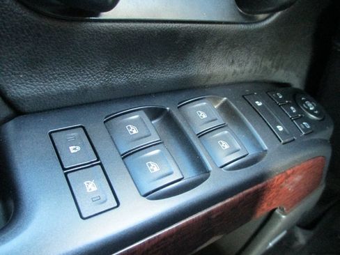 Used 2018 GMC Sierra 1500 SLT w/ SLT Premium Package image 25