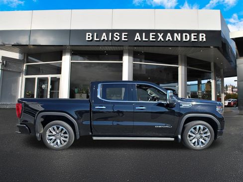 Used 2024 GMC Sierra 1500 Denali AWD/4WD image 2