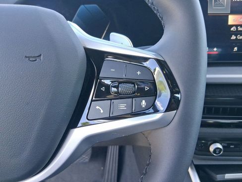 Used 2025 BMW 230i Coupe w/ Convenience Package image 22