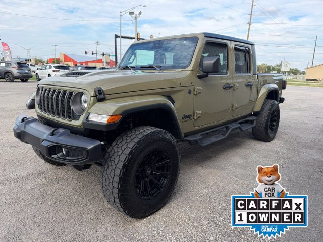 Certified 2025 Jeep Gladiator Sport AWD/4WD image 3