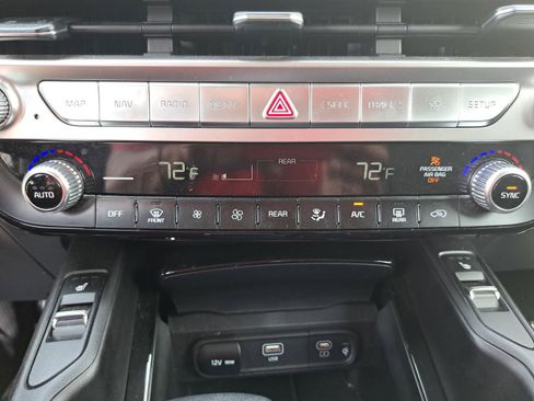 Used 2024 Kia Telluride S w/ S Sunroof Package FWD image 23