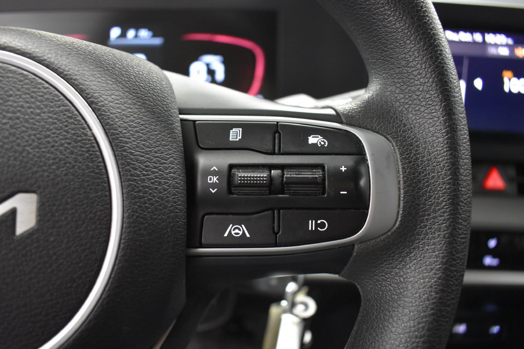 Used 2024 Kia Sportage LX FWD image 26