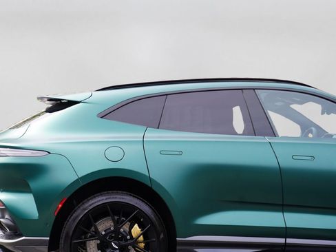 Used 2025 Aston Martin DBX 707 AWD/4WD image 17
