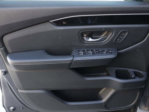 Used 2024 Honda Pilot Touring image 7