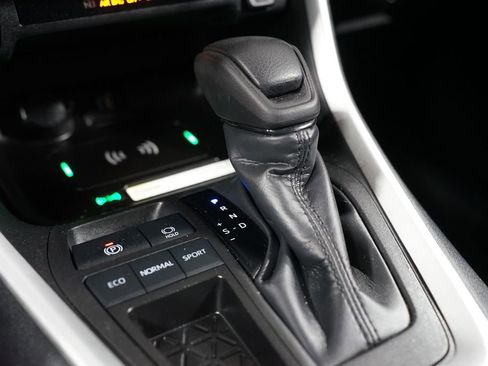 Certified 2024 Toyota RAV4 XLE image 21