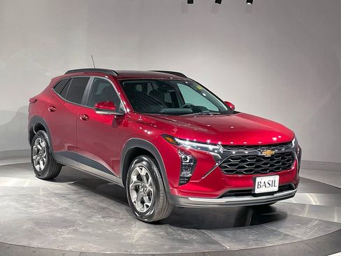 Certified 2024 Chevrolet Trax LT image 36