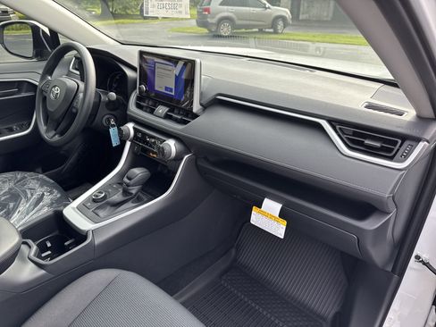 New 2025 Toyota RAV4 LE image 33