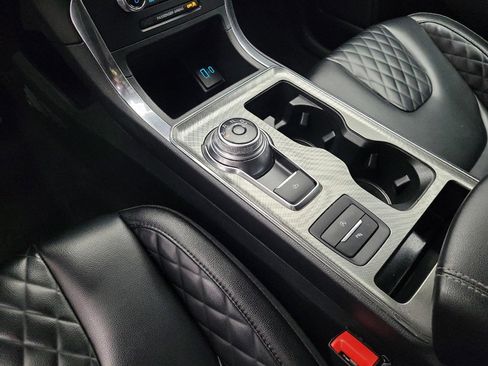 Used 2024 Ford Edge Titanium image 26