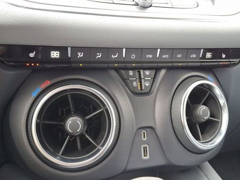 Used 2022 Chevrolet Blazer LT image 15