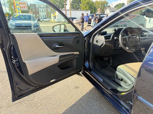 Used 2019 Lexus ES 350 w/ Premium Package FWD image 15