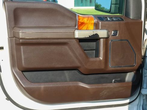 Used 2018 Ford F150 King Ranch w/ Equipment Group 601A Luxury AWD/4WD image 13