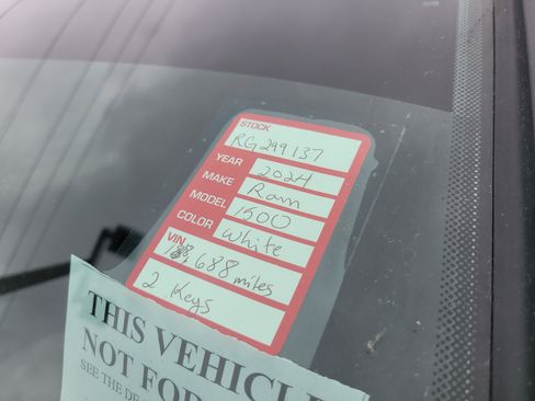 Used 2024 RAM 2500 Tradesman w/ Chrome Appearance Group image 10