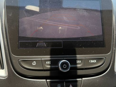Used 2022 Chevrolet Malibu LT FWD image 16