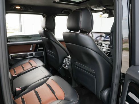 Used 2021 Mercedes-Benz G 63 AMG 4MATIC w/ G Manufaktur Interior Package image 26