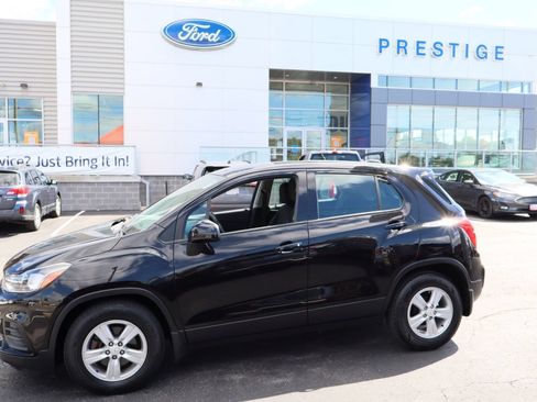 Used 2020 Chevrolet Trax LS w/ LPO, Protection Package FWD image 3