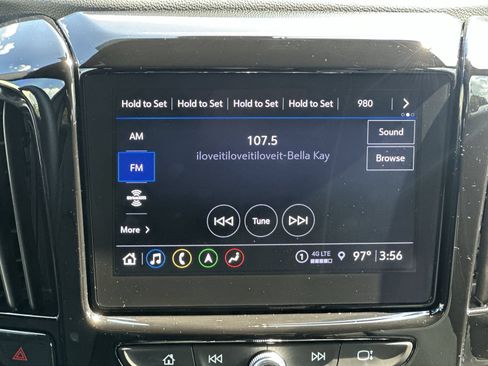 Used 2023 Chevrolet Traverse Premier FWD image 26