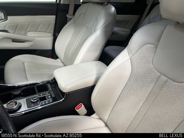 Used 2023 Kia Sorento SX Prestige w/ Panoramic Sunroof Package AWD/4WD image 18