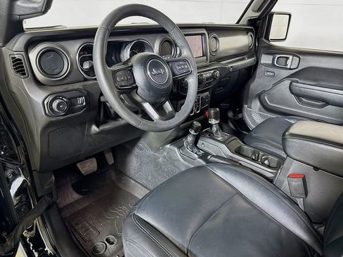 Used 2023 Jeep Wrangler Sport S image 7