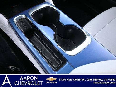 New 2025 Chevrolet Equinox EV LT image 17