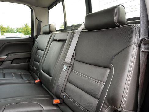 Used 2019 GMC Sierra 2500 Denali w/ Duramax Plus Package AWD/4WD image 34