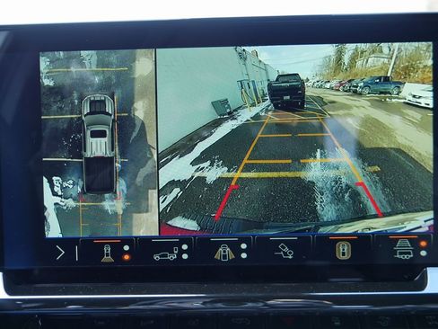 New 2026 Chevrolet Silverado 1500 ZR2 image 17