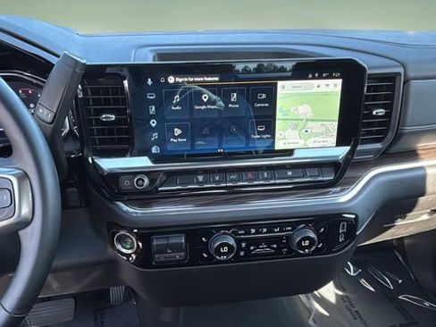 Used 2025 Chevrolet Silverado 2500 LT w/ Convenience Package RWD image 25